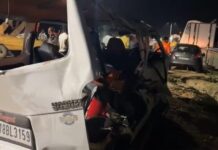 દ્વારકા નજીક ચાર વાહનો વચ્ચે થયો ભયંકર અકસ્માત, ચારના મોત, 25 લોકો ઈજાગ્રસ્ત