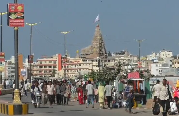 દેવભૂમિમાં દાદાગીરીનું દહેશતનામું : ઓટીઝમગ્રસ્ત બાળકી સાથે ડોક્ટર દંપતીને પોલીસ-તંત્રએ રાતભર રંઝાડ્યા !